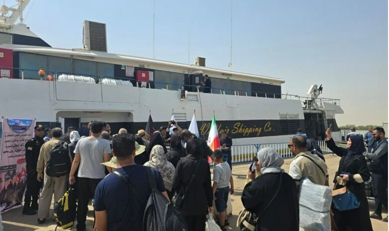 افتتاح خط ملاحي بحري بين خرمشهر والبصرة لتسهيل تنقل زوار الأربعين