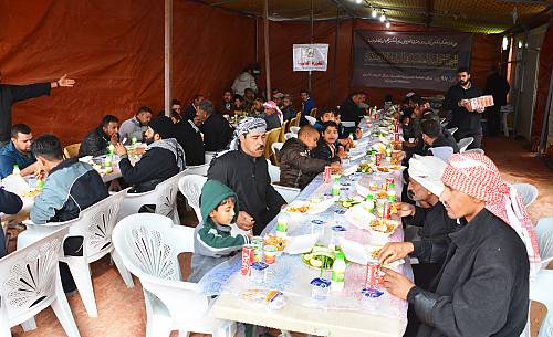 تقديم الخدمات والضيافة خلال زيارة الأربعين