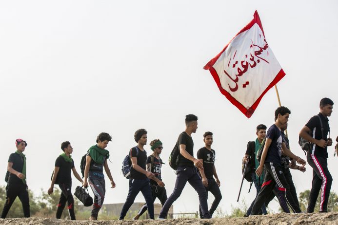 المسلمون الشيعة ينظمون مسيرة أربعينية رمزية في المملكة المتحدة